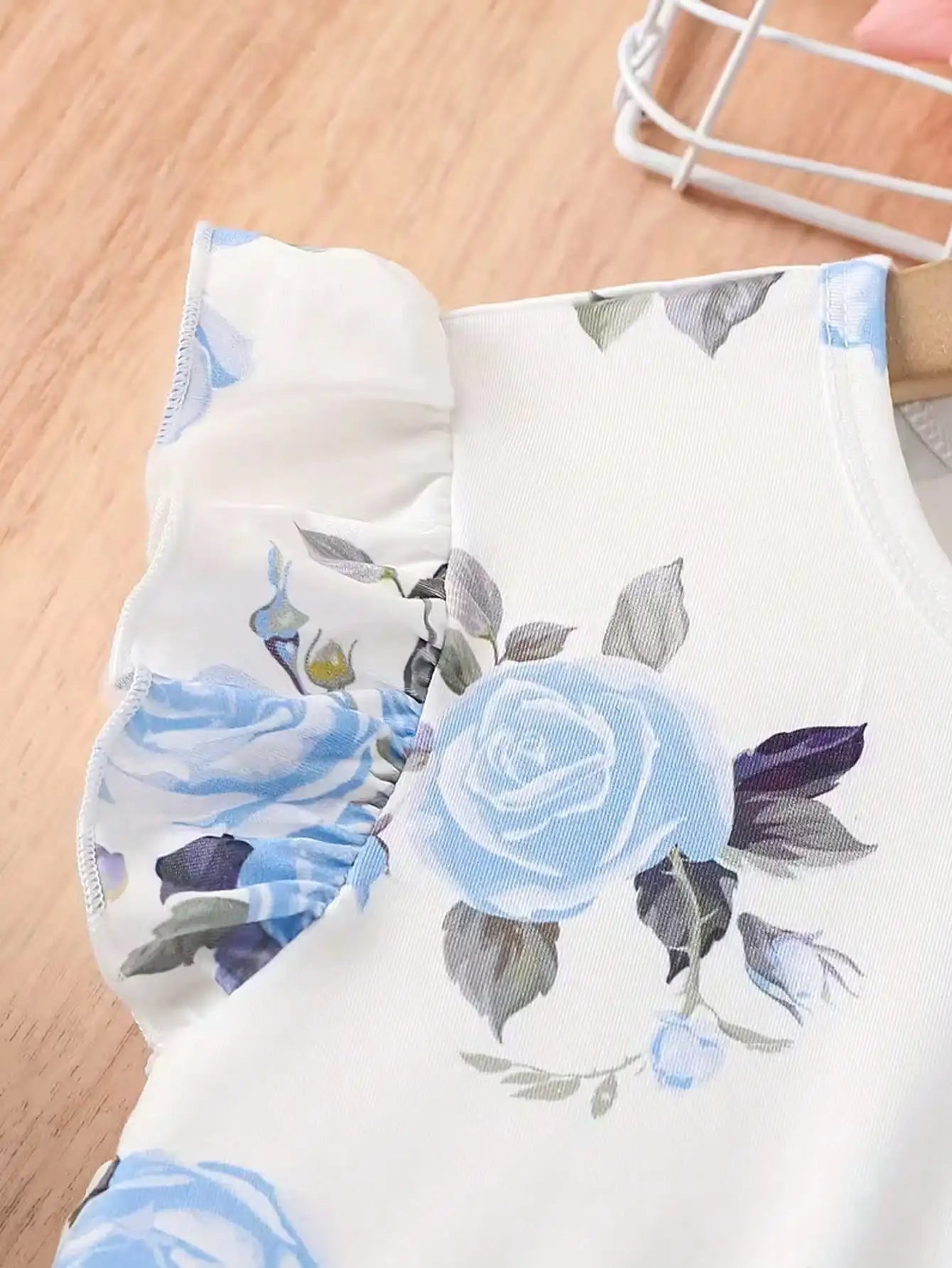 202 casual spring and autumn girls' children's clothing with small flying sleeves and floral print round neck cute fluffy dress