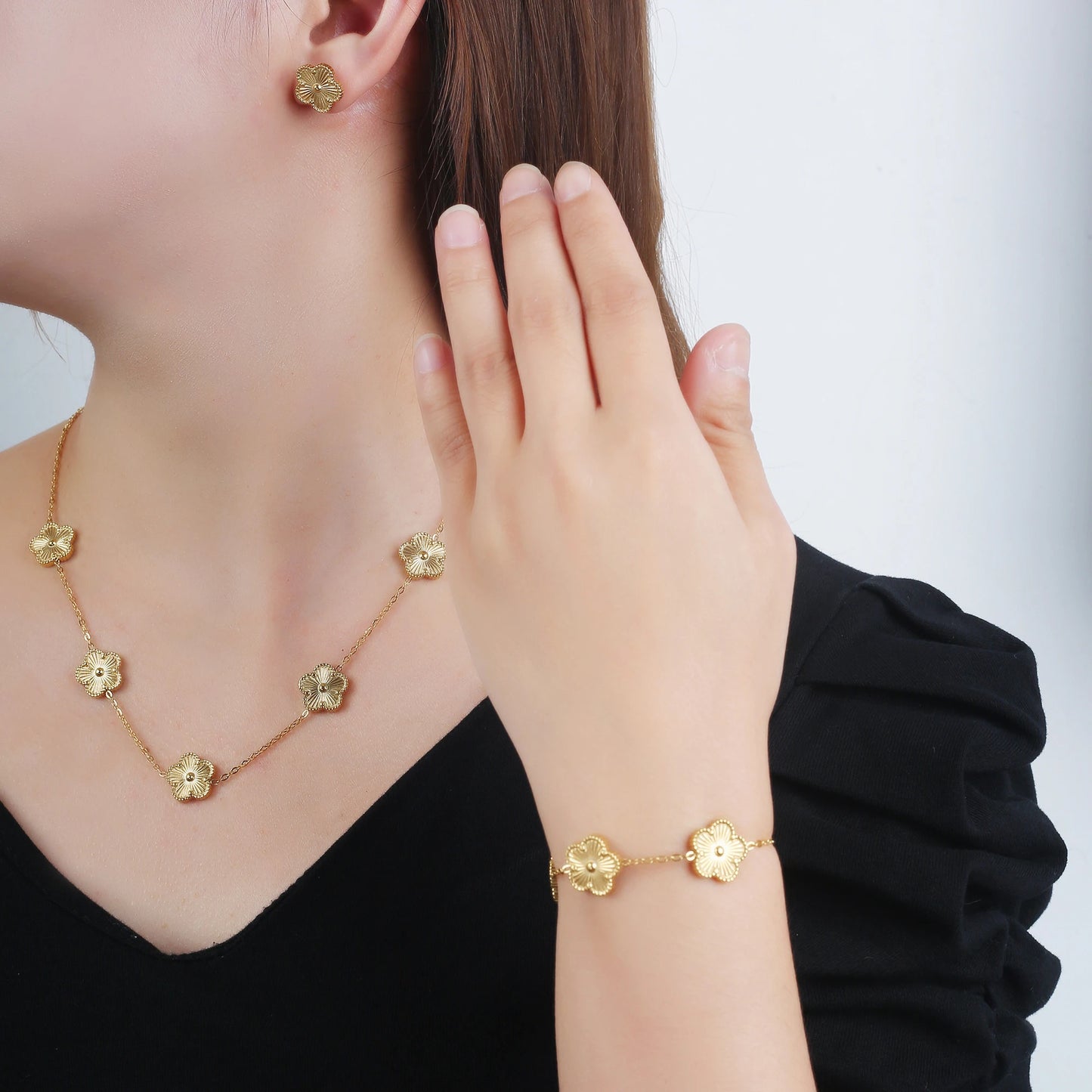 Simple 316L Stainless Steel Flower Five Leaf Necklace Bracelet Earrings 18K Gold Plated Jewelry Set for Women Girl Gift Clover