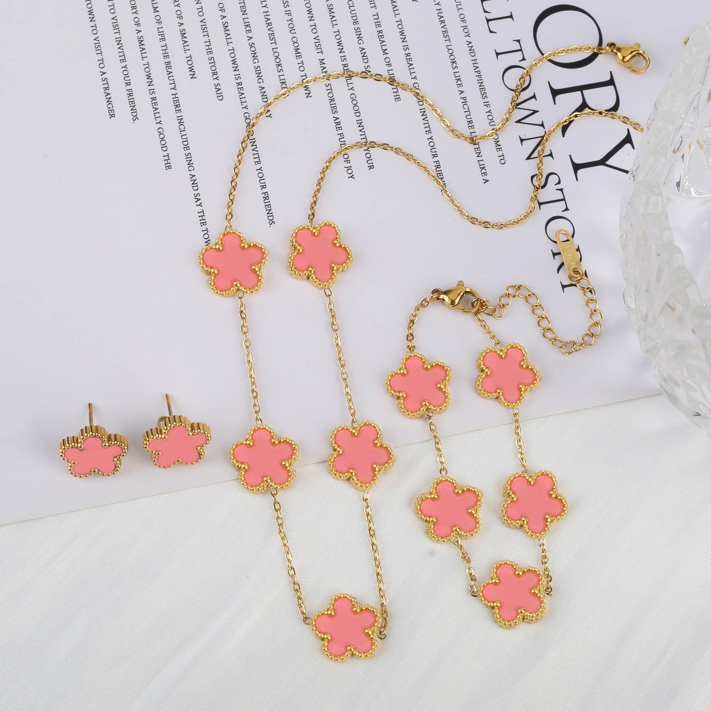 Simple 316L Stainless Steel Flower Five Leaf Necklace Bracelet Earrings 18K Gold Plated Jewelry Set for Women Girl Gift Clover