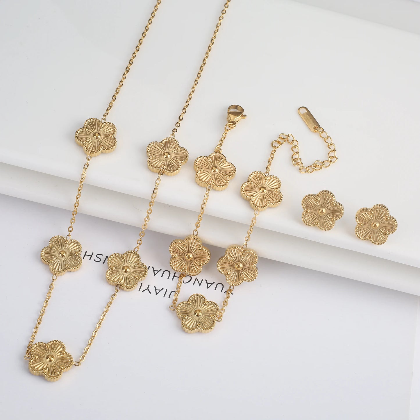 Simple 316L Stainless Steel Flower Five Leaf Necklace Bracelet Earrings 18K Gold Plated Jewelry Set for Women Girl Gift Clover