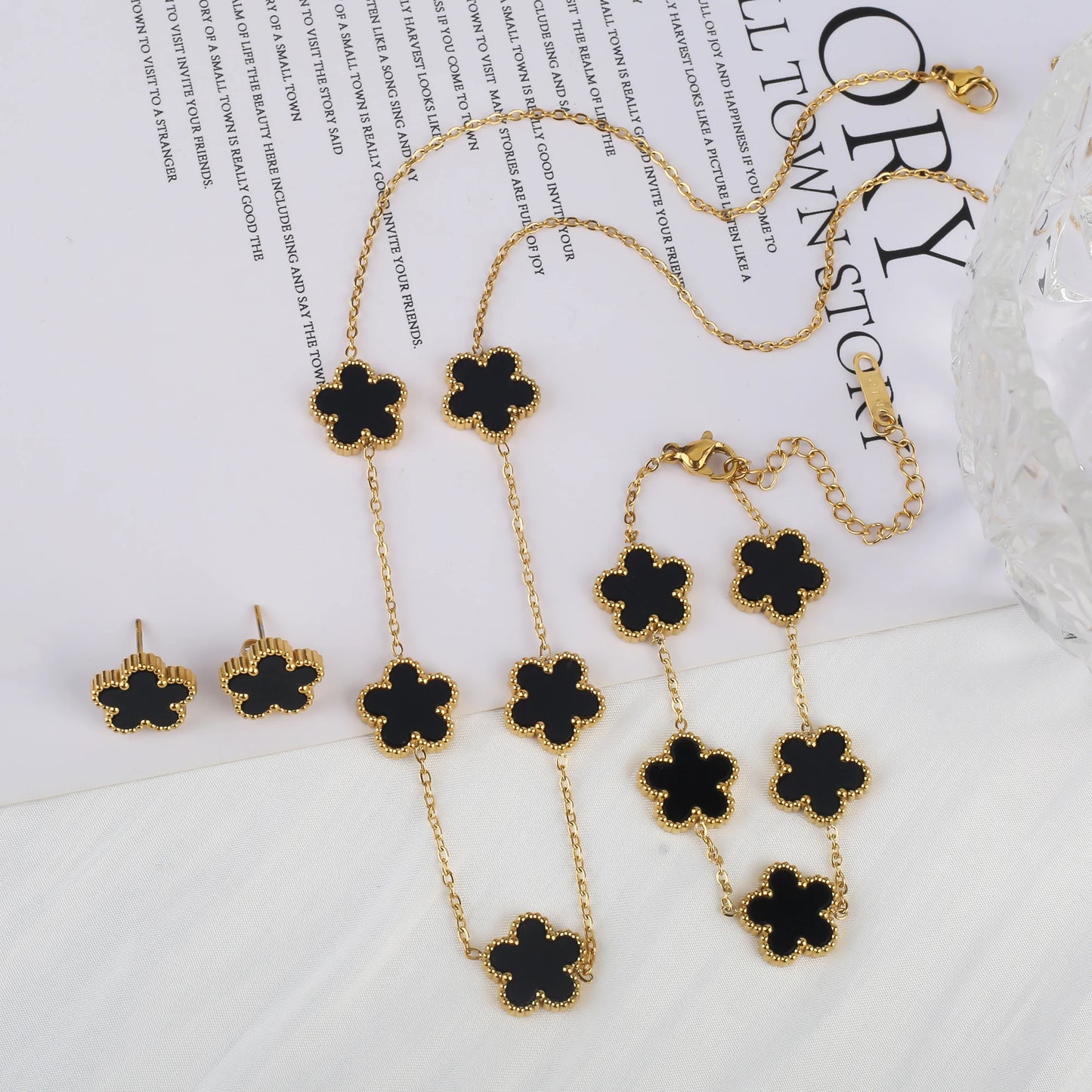 Simple 316L Stainless Steel Flower Five Leaf Necklace Bracelet Earrings 18K Gold Plated Jewelry Set for Women Girl Gift Clover