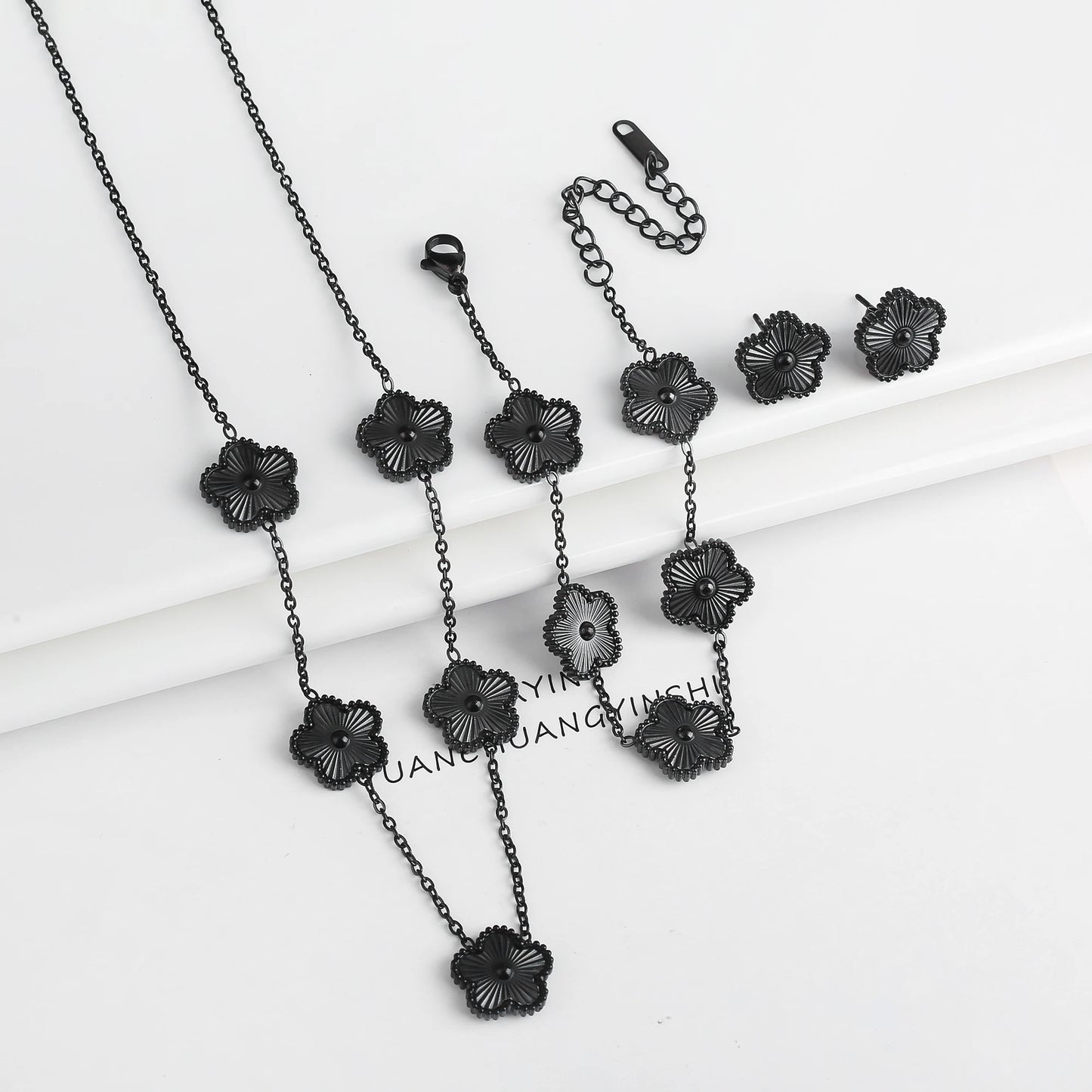 Simple 316L Stainless Steel Flower Five Leaf Necklace Bracelet Earrings 18K Gold Plated Jewelry Set for Women Girl Gift Clover