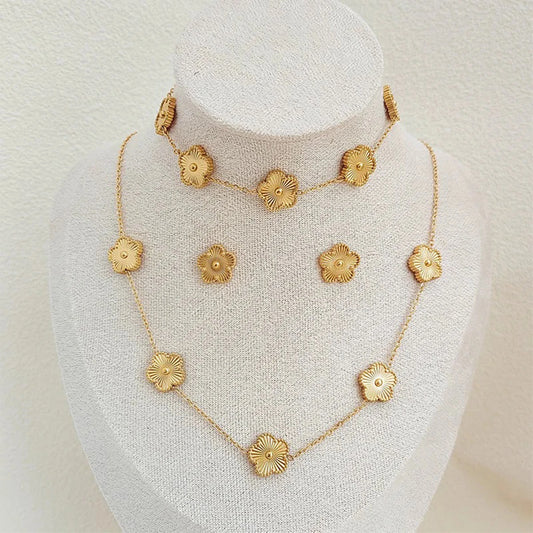 Simple 316L Stainless Steel Flower Five Leaf Necklace Bracelet Earrings 18K Gold Plated Jewelry Set for Women Girl Gift Clover