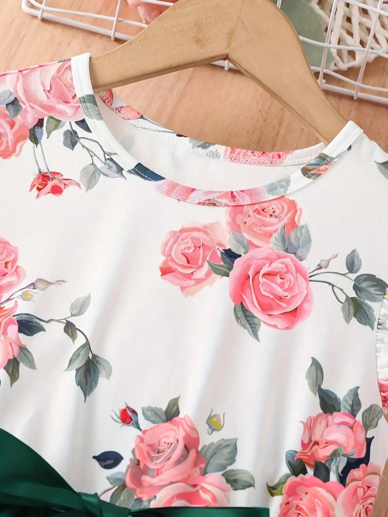 202 casual spring and autumn girls' children's clothing with small flying sleeves and floral print round neck cute fluffy dress
