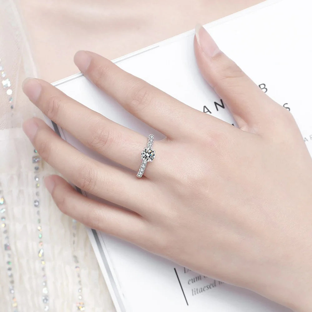 Cbtb Exquisite D Colur 1-3 Carat Moissanite Four Claw Ring for Women Wedding Eternal Jewelry
